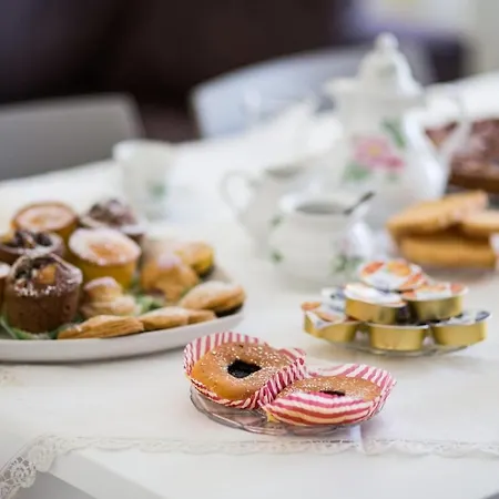 La Casa Del Tenore Couette-café 3*