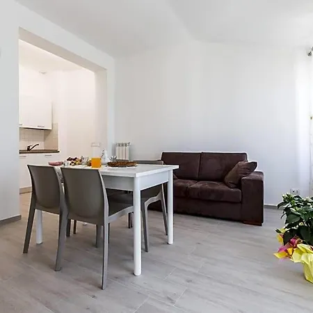 La Casa Del Tenore Bed & Breakfast 3*